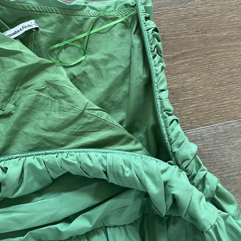 NWT Abercrombie & Fitch One-Shoulder Cutout Maxi Dress in Green size medium - Picture 11 of 11